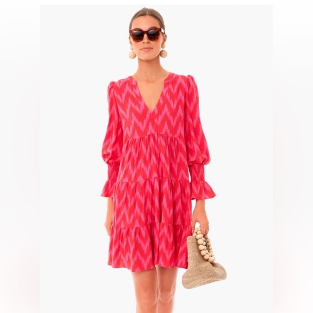 Elegant Pink Patterned Dress